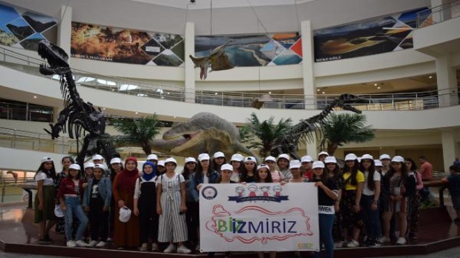 İzmir den ortaokul öğrencileri ilk kez gittikleri Ankara yı gezdi