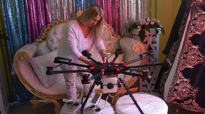 İzmir düğünlerinde  drone  sadece video çekmeyecek!