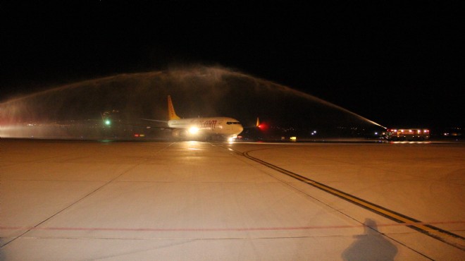 İzmir-Erzincan uçak seferleri başladı