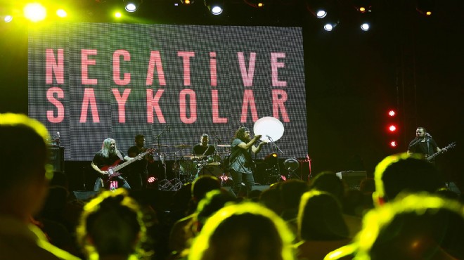 İzmir Fuarı nda müzik ziyafeti