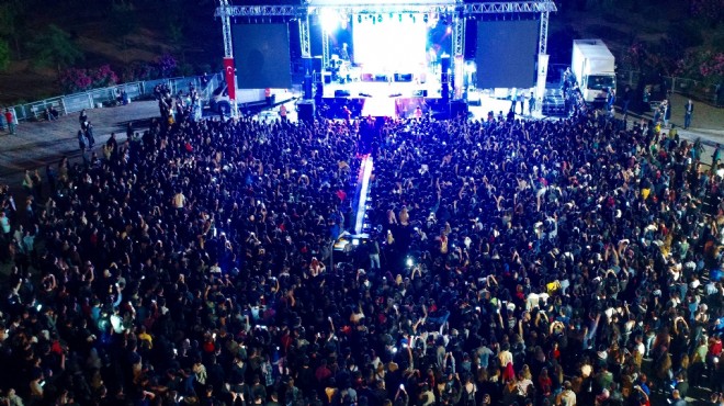 İzmir Gençlik Festivali nde büyük coşku