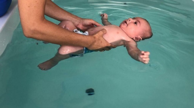 İzmir in bebek havuzu: Yüzerek güçleniyorlar
