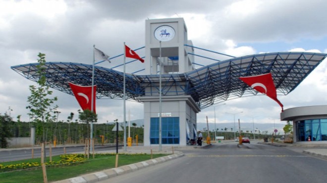 İzmir in büyük üniversitesinde operasyon: 43 kişi açığa alındı!