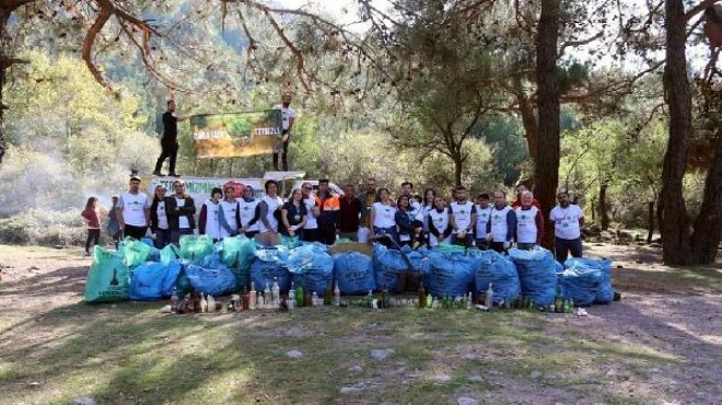İzmir in  gönüllü ordusu  doğayı temizlemeye devam ediyorlar