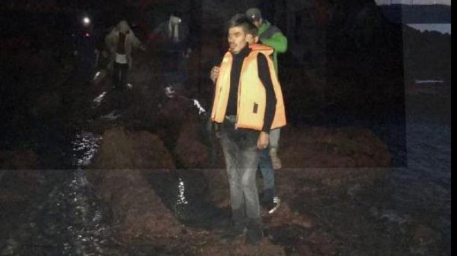 İzmir in iki ilçesinde kaçak göçmen operasyonu