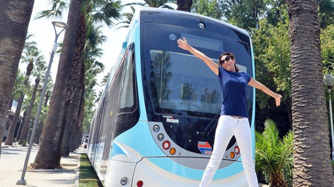 İzmir in ilk tramvayı fuarda görücüye çıkacak!