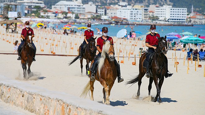 İzmir in plajları atlı polislere emanet