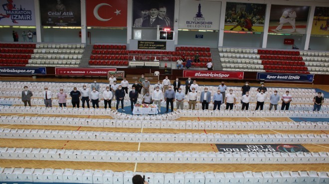 İzmir in profesyonel kulüpleri de  Biz Varız  dedi