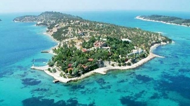 İzmir’in turistik ilçesindeki ada artık devletin!