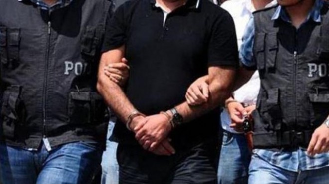 İzmir merkezli FETÖ operasyonu: 12 kişiye gözaltı