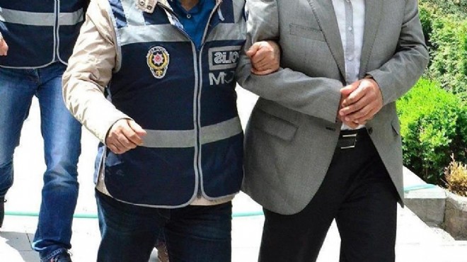 İzmir merkezli FETÖ operasyonuna 5 tutuklama!