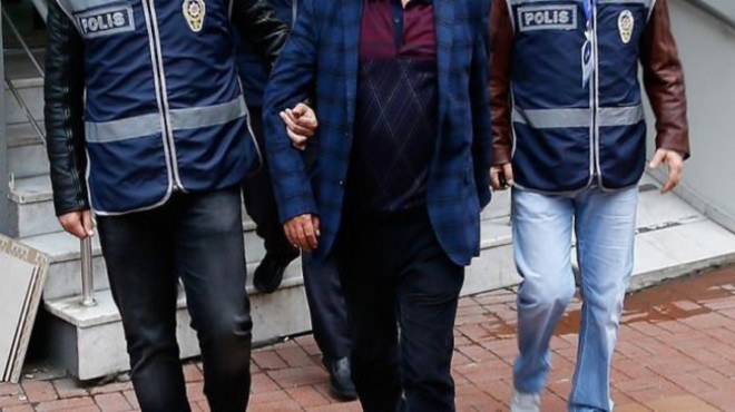 İzmir merkezli FETÖ operasyonunda 3 tutuklama