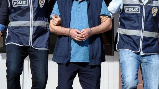 İzmir merkezli FETÖ operasyonuna 9 tutuklama