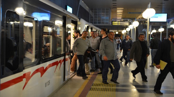 İzmir Metrosu ndan rekor! 19 yılda 1 milyar yolcu