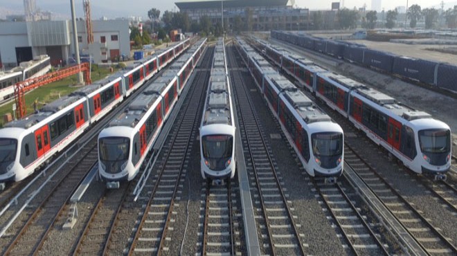 İzmir Metrosu nda gurur günü: Filoya 95 vagon daha!