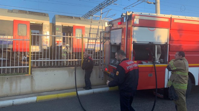 İzmir raylarında panik: Tren duman dumana kaldı!