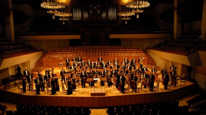 İzmir Senfoni Orkestrası nda  flüt resitali
