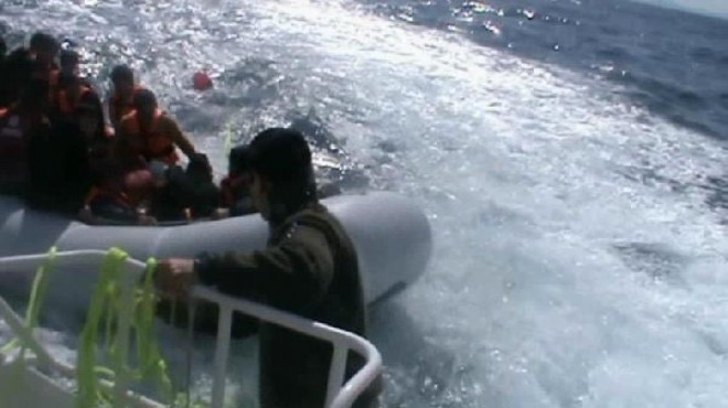 İzmir sularında faciadan dönüş: Halat kurtardı