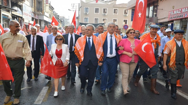 İzmir tek yürek: Zafer Yürüyüşü