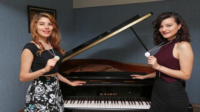 İzmirli genç piyanistler İtalya da dünya 2 ncisi oldu!