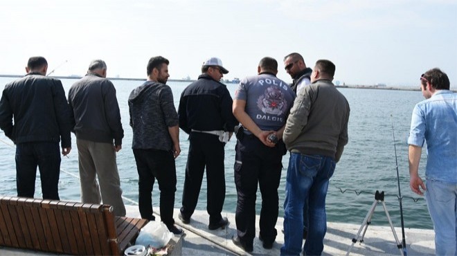 İzmirliler kıyıya toplandı, dev balık beklerken...