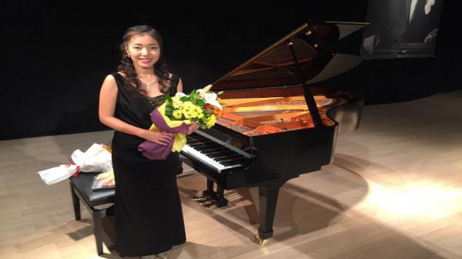 Japon piyanist Bodrum da  dostluk  için sahne aldı
