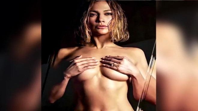 Jennifer Lopez, Türk fotoğrafçıya çırılçıplak poz verdi!