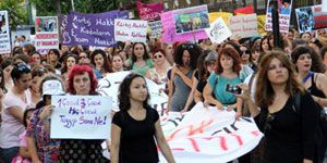 Kadınlar kürtaj hakkı için sokağa çıkıyor