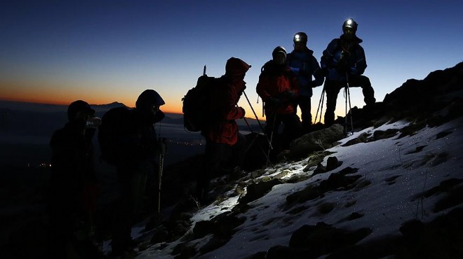 Kanada da 5 dağcı hayatını kaybetti