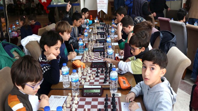 Karabağlar da Başöğretmen için turnuva