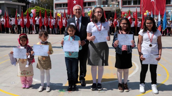 Karabağlar da çocuklar Atatürk sevgisini anlatacak