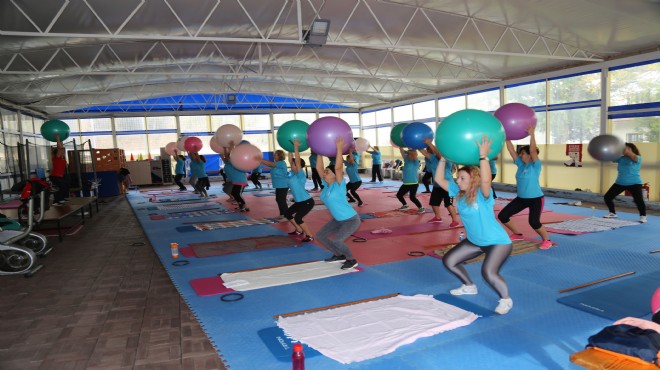 Karabağlar’da spor okulları önlemlerle açıldı