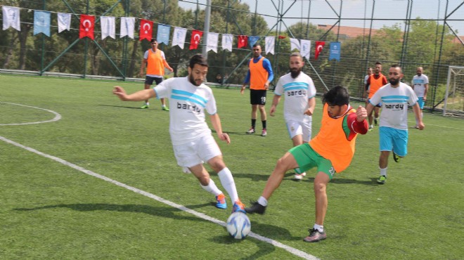 Karabağlar da STK lar turnuvada bir araya geldi