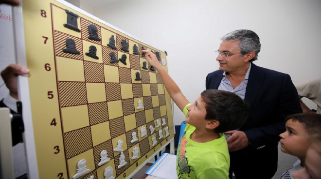 Karşıyaka’da Ata’nın anısına satranç turnuvası