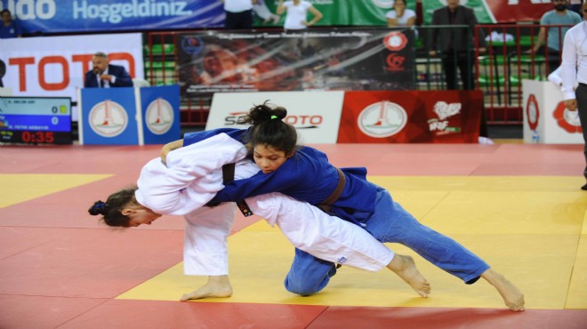 Karşıyaka da judo rüzgarı