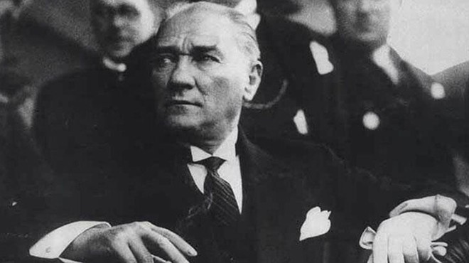 Karşıyaka Gazi Mustafa Kemal Atatürk’ü anıyor