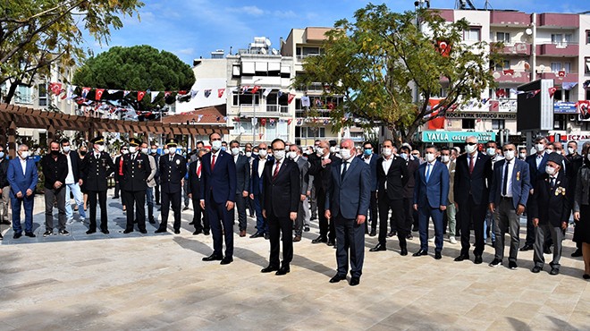 Kemalpaşa’da Cumhuriyet Bayramı törenle kutlandı