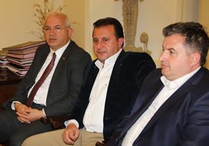 İzmir in AK Partili başkanları Selçuk ta buluştu