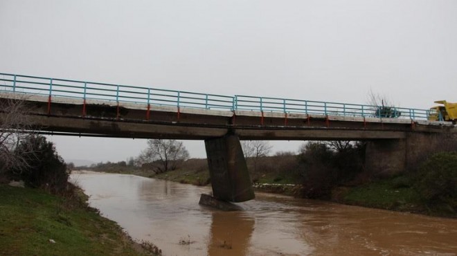 Kınık’ta köprü çilesi bitiyor: İmzalar atıldı