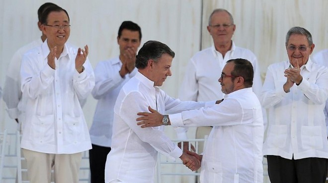 Kolombiya da 52 yıllık şiddete son veren tarihi anlaşma
