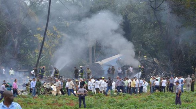 Küba da yolcu uçağı düştü: Sadece 3 kişi...