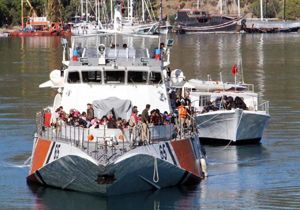 40 kişilik tekneye 129 göçmen!