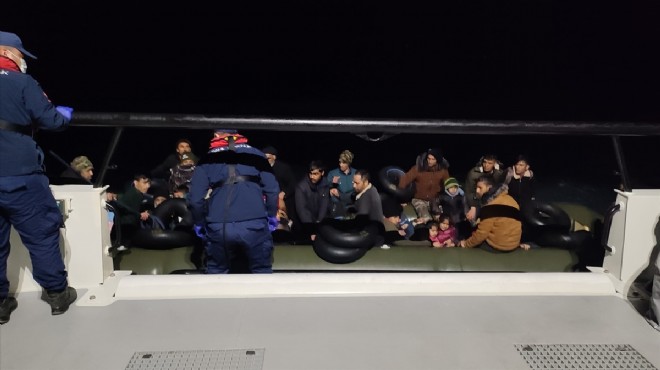 Kuşadası nda 56 düzensiz göçmen kurtarıldı