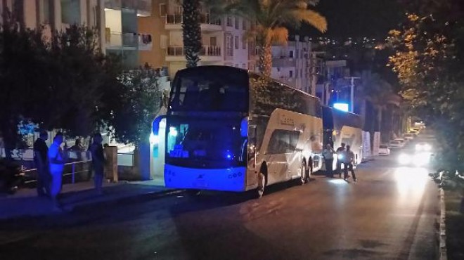Kuşadası nda turist otobüsüne molotoflu saldırı!
