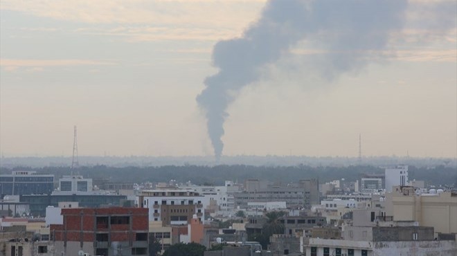 Libya nın başkentinde patlama sesleri!