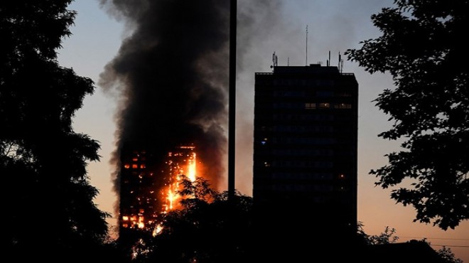 Londra da 27 katlı binada yangın dehşeti!