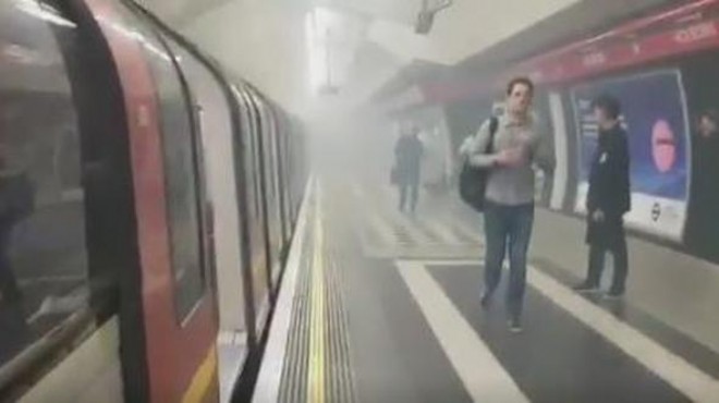 Londra da metro istasyonunda yangın!