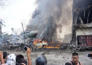 Flaş! Askeri uçak mahalleye düştü: 30 ölü