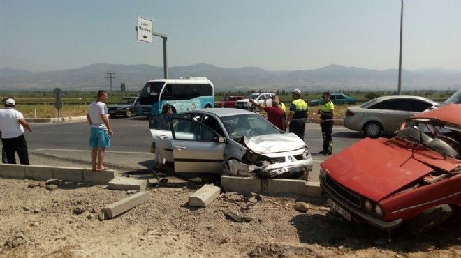 Manisa da trafik kazası: 1 ölü, 5 yaralı