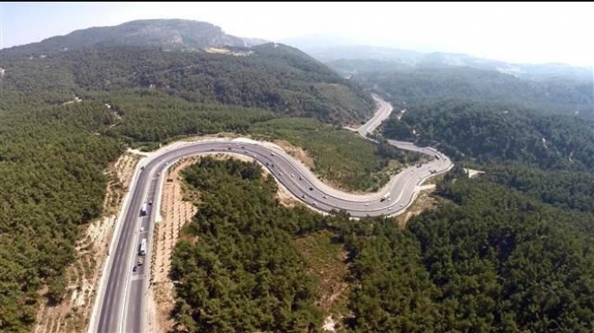 Manisa-İzmir arası eski yol trafiğe kapatıldı